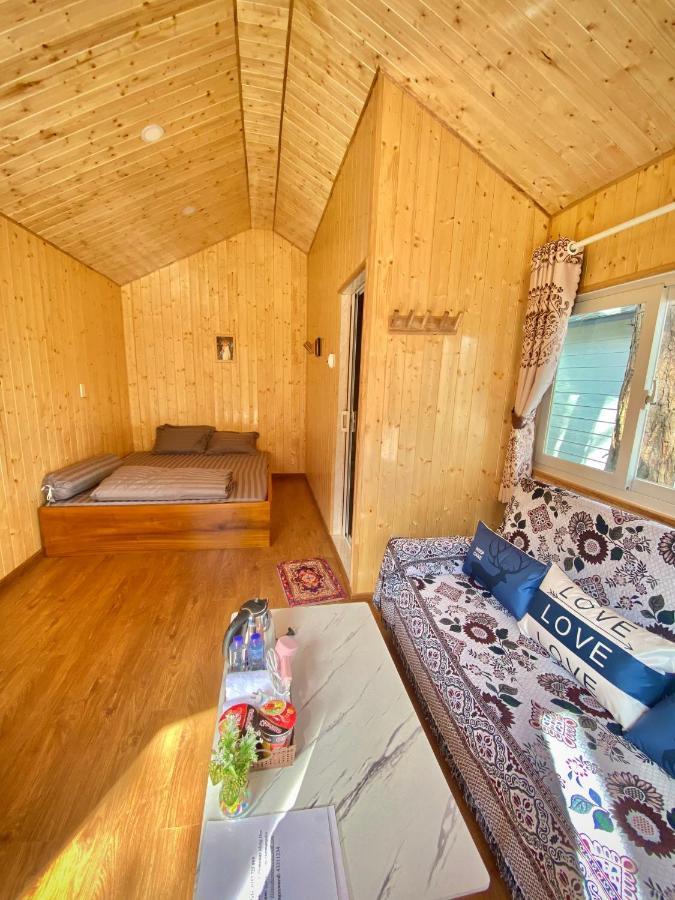 Henisi Homestay Mang Den Kon Von Kla Zewnętrze zdjęcie