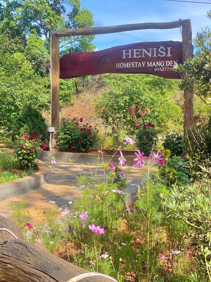 Henisi Homestay Mang Den Kon Von Kla Zewnętrze zdjęcie